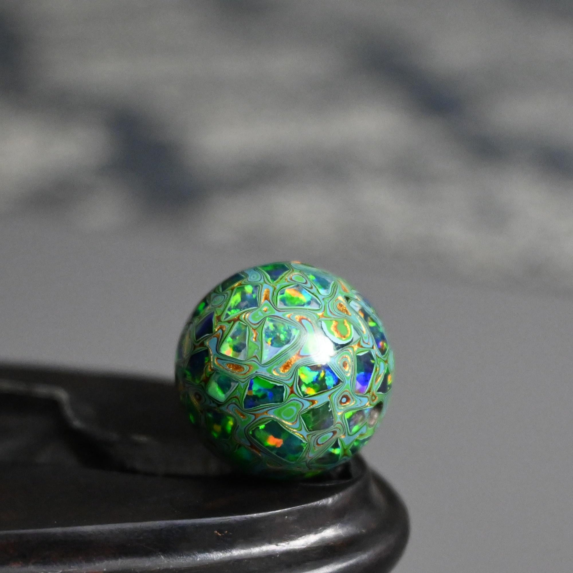 Single Bead | 15mm (0.59inch) Lacquer bead with opal inside